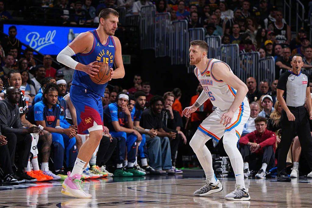 一竞技竞猜丹佛掘金迎CBA常规赛关键赛，今晨扳平良机，球迷炸锅，身体对抗强度拉满的简单介绍